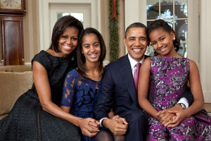800px-Barack_Obama_family_portrait_2011